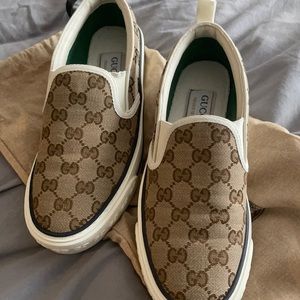 Womens Gucci slip on Sneakers